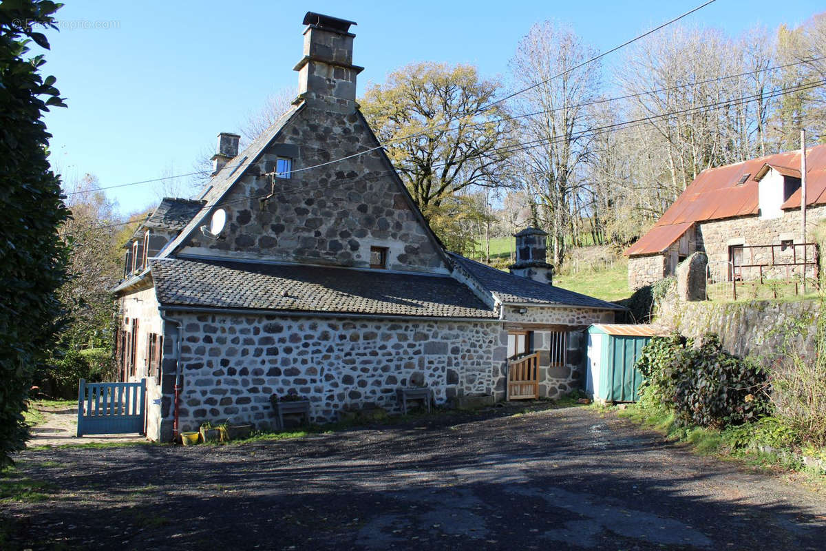 Maison à SAINT-MARTIN-VALMEROUX