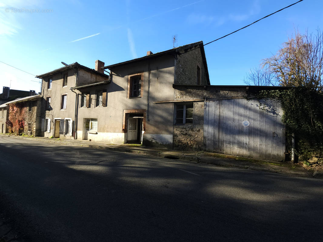 Maison à LINARDS