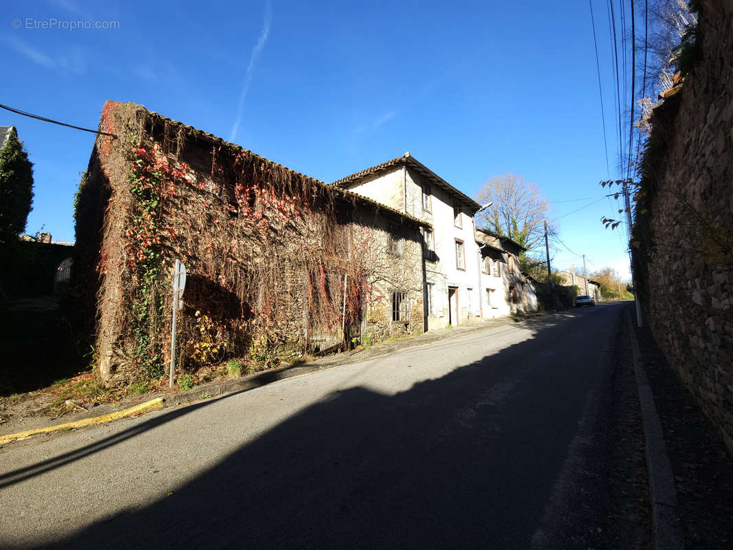 Maison à LINARDS