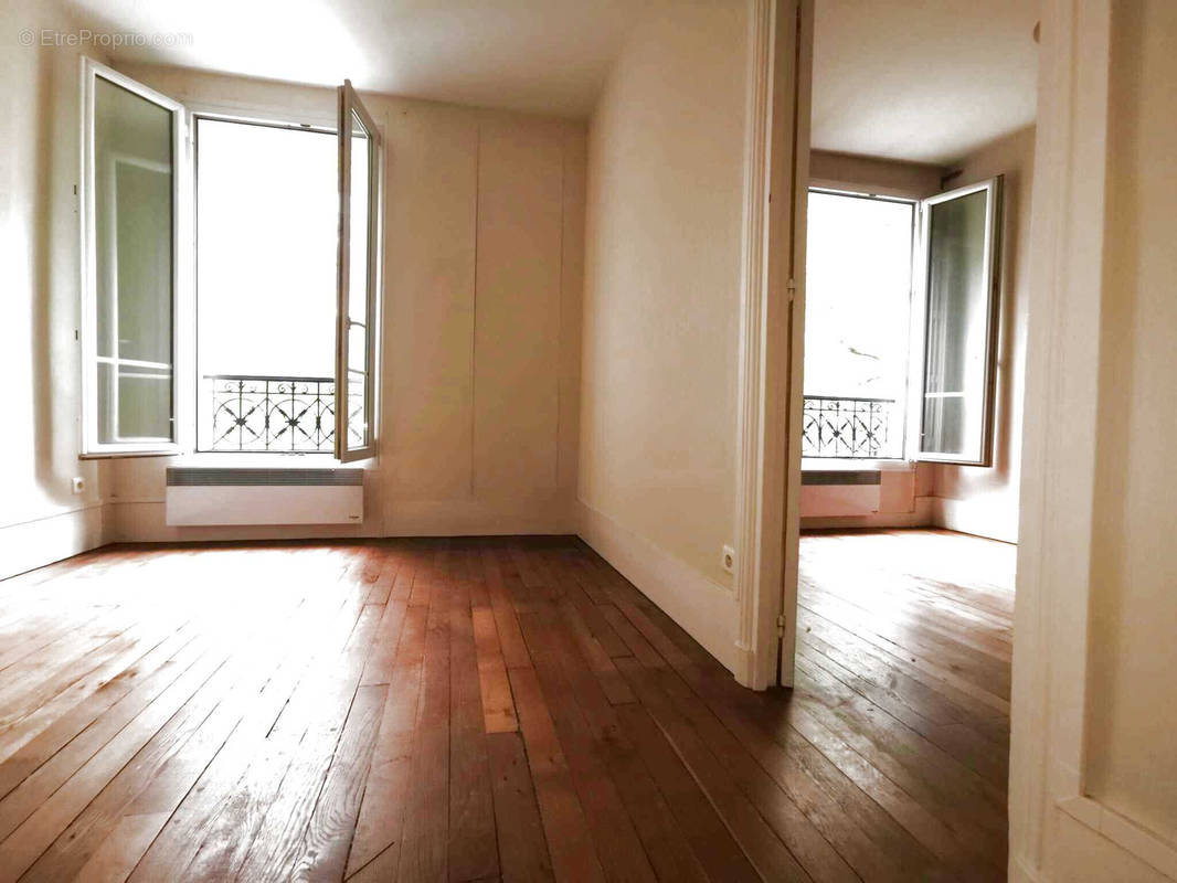 Appartement à PARIS-14E