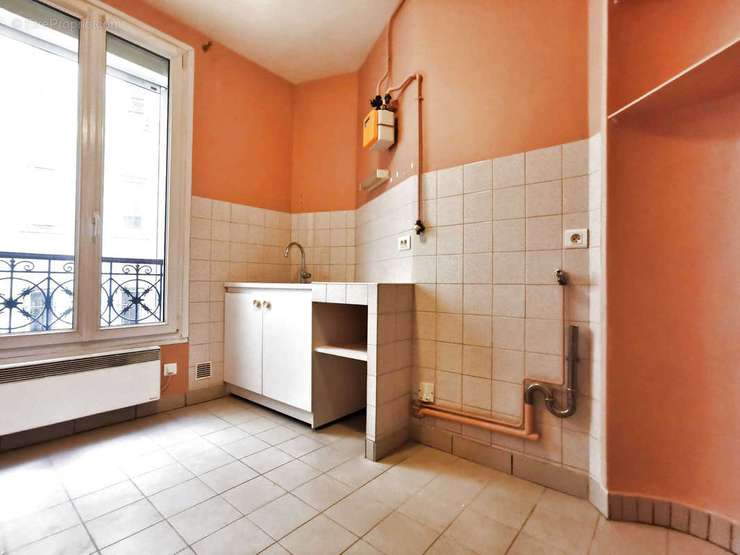 Appartement à PARIS-14E