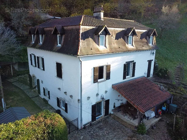 Maison à SAINT-CERE