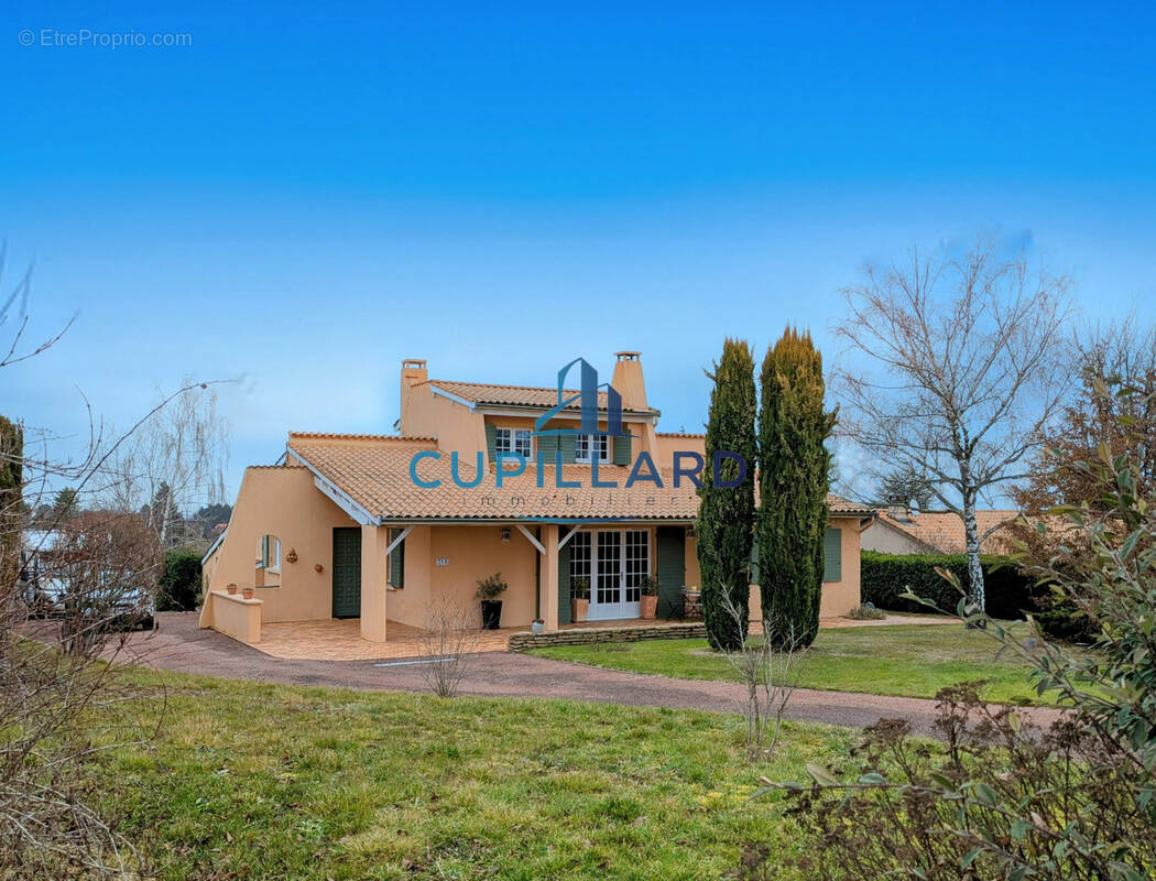 Maison à RENAISON