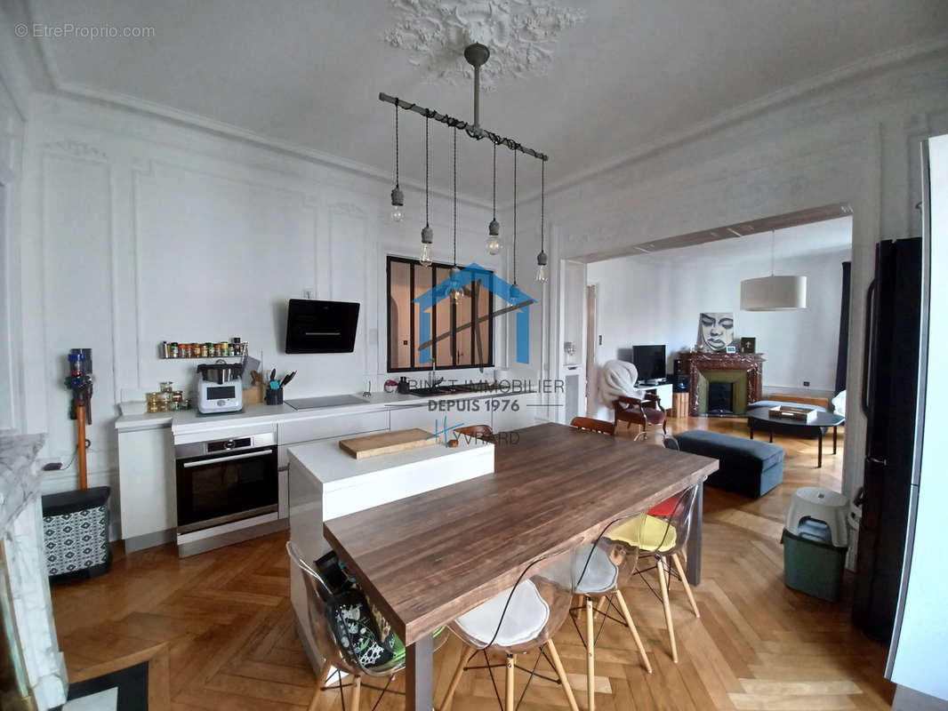 Appartement à SAINT-ETIENNE