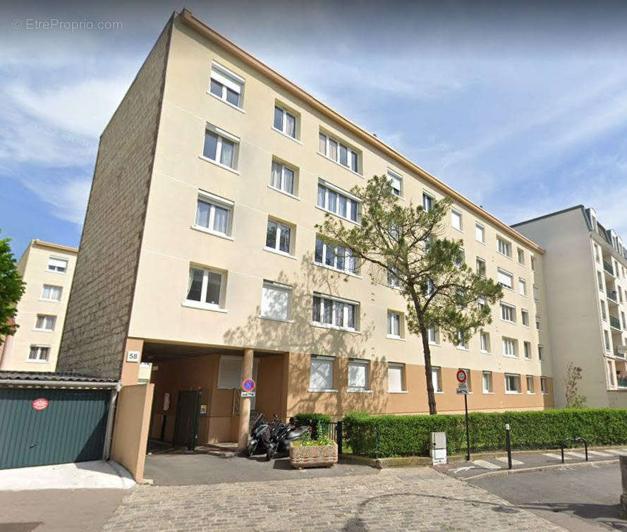 Appartement à COURBEVOIE