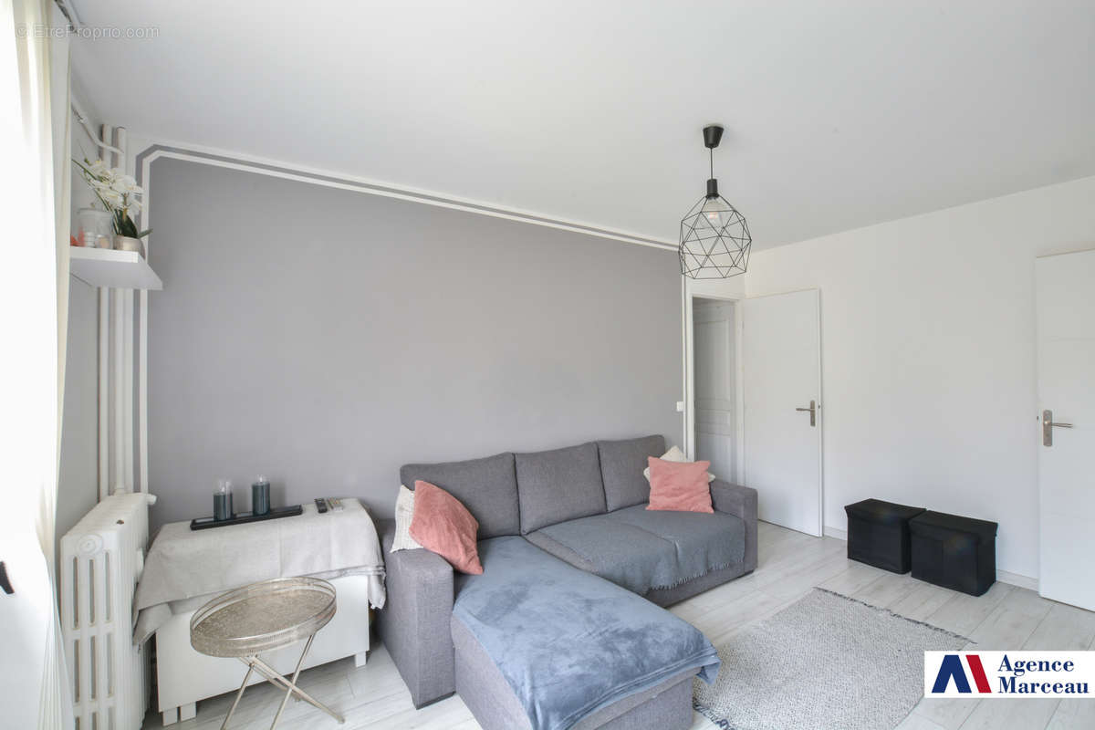 Appartement à COURBEVOIE