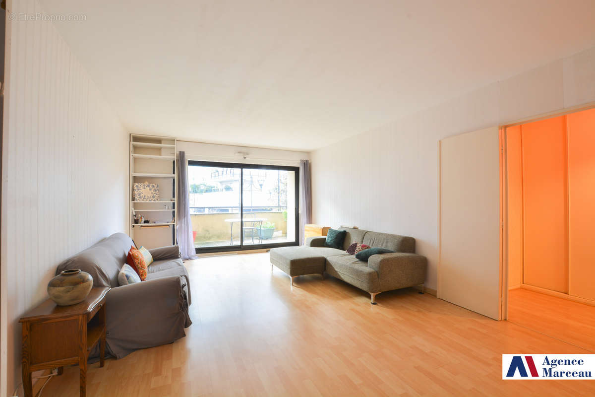 Appartement à COURBEVOIE