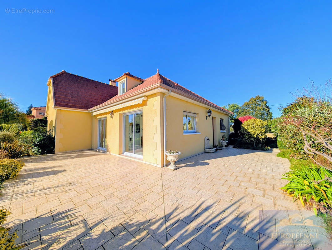 Maison à TOURNAY