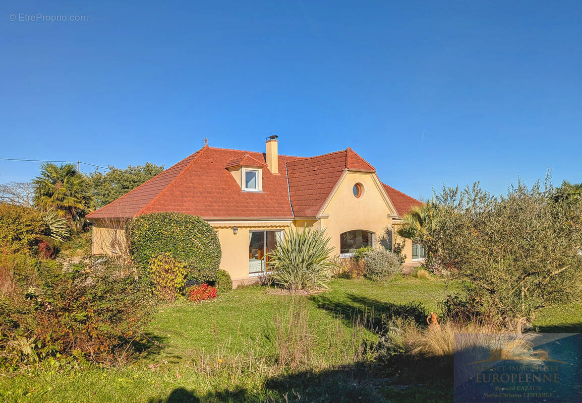 Maison à TOURNAY