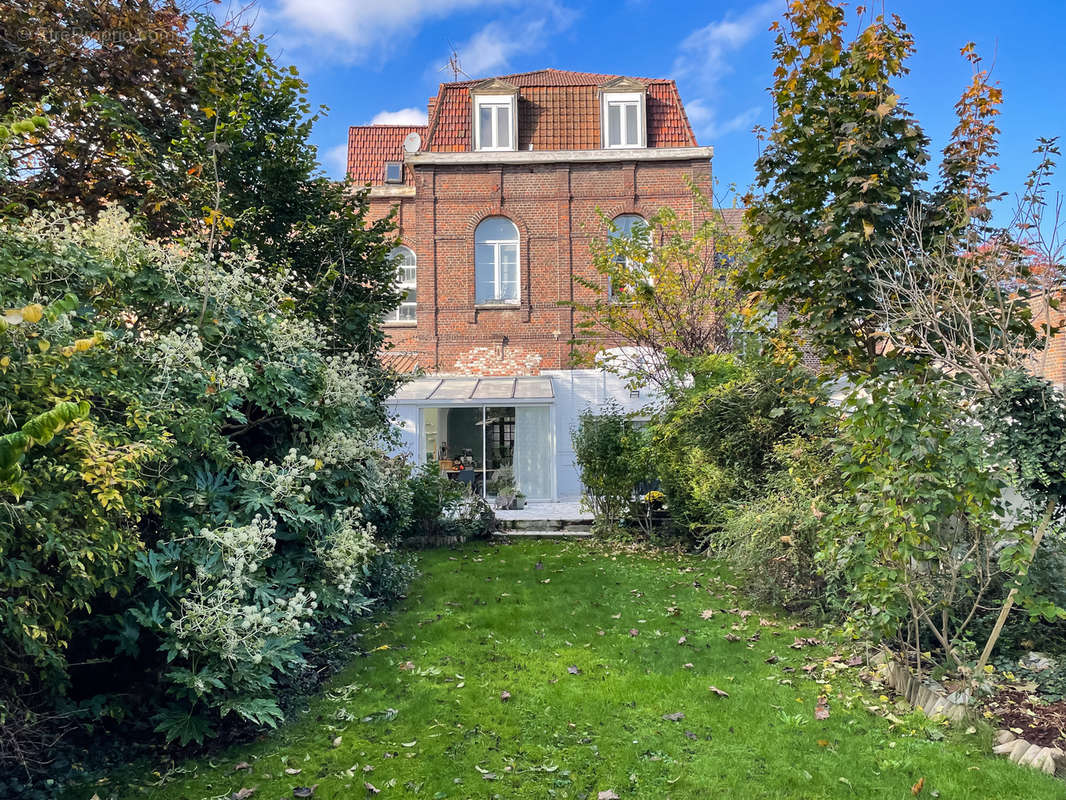 Maison à SAINT-AMAND-LES-EAUX