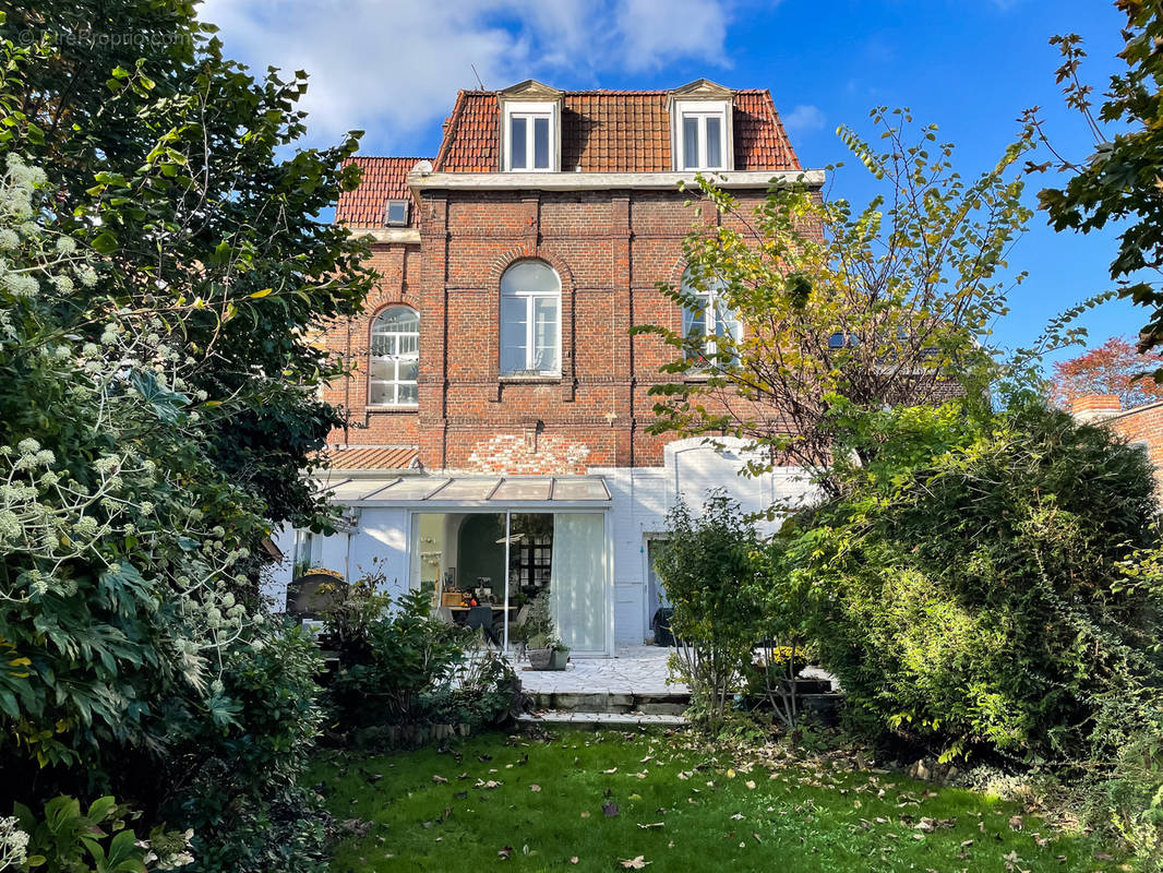 Maison à SAINT-AMAND-LES-EAUX