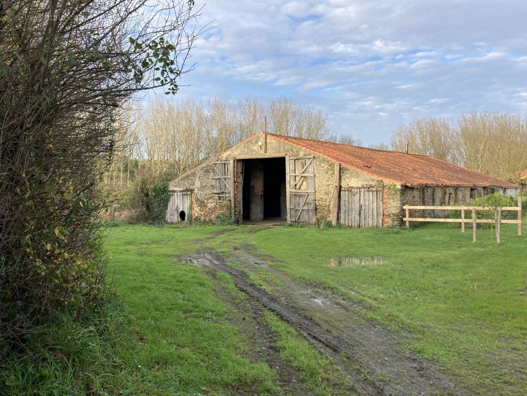 Maison à L&#039;AIGUILLON-SUR-VIE