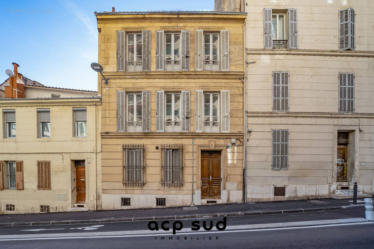 Appartement à MARSEILLE-5E