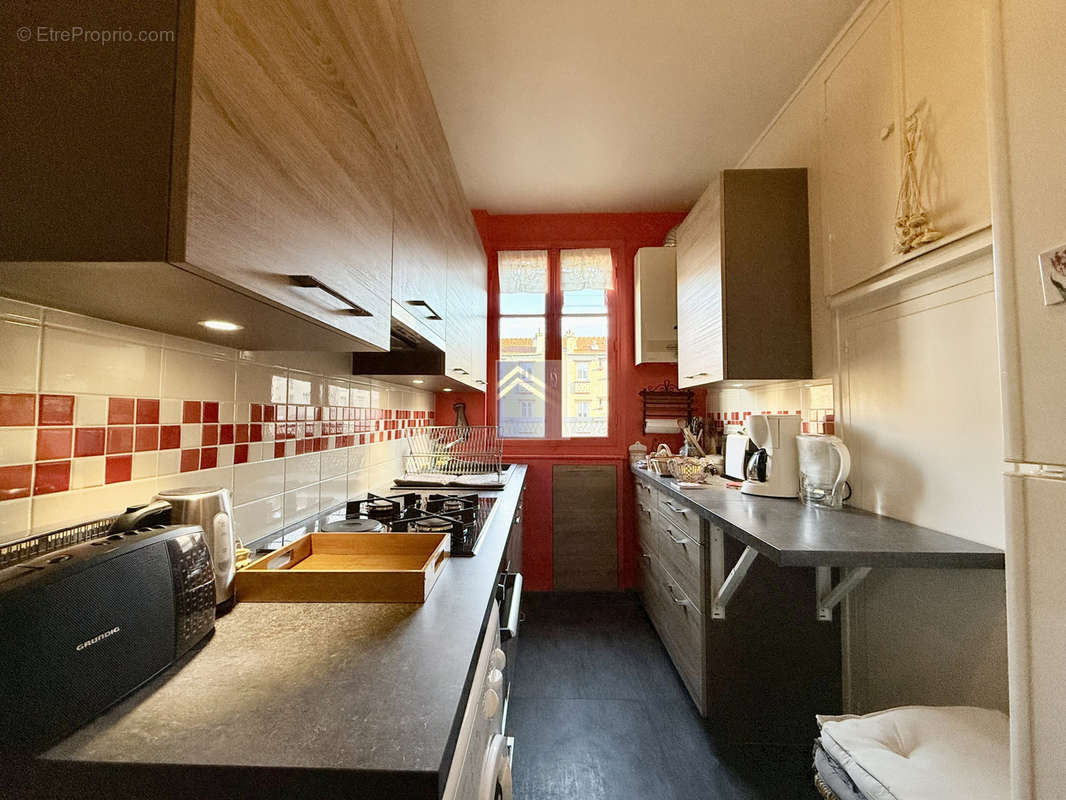 Appartement à COURBEVOIE