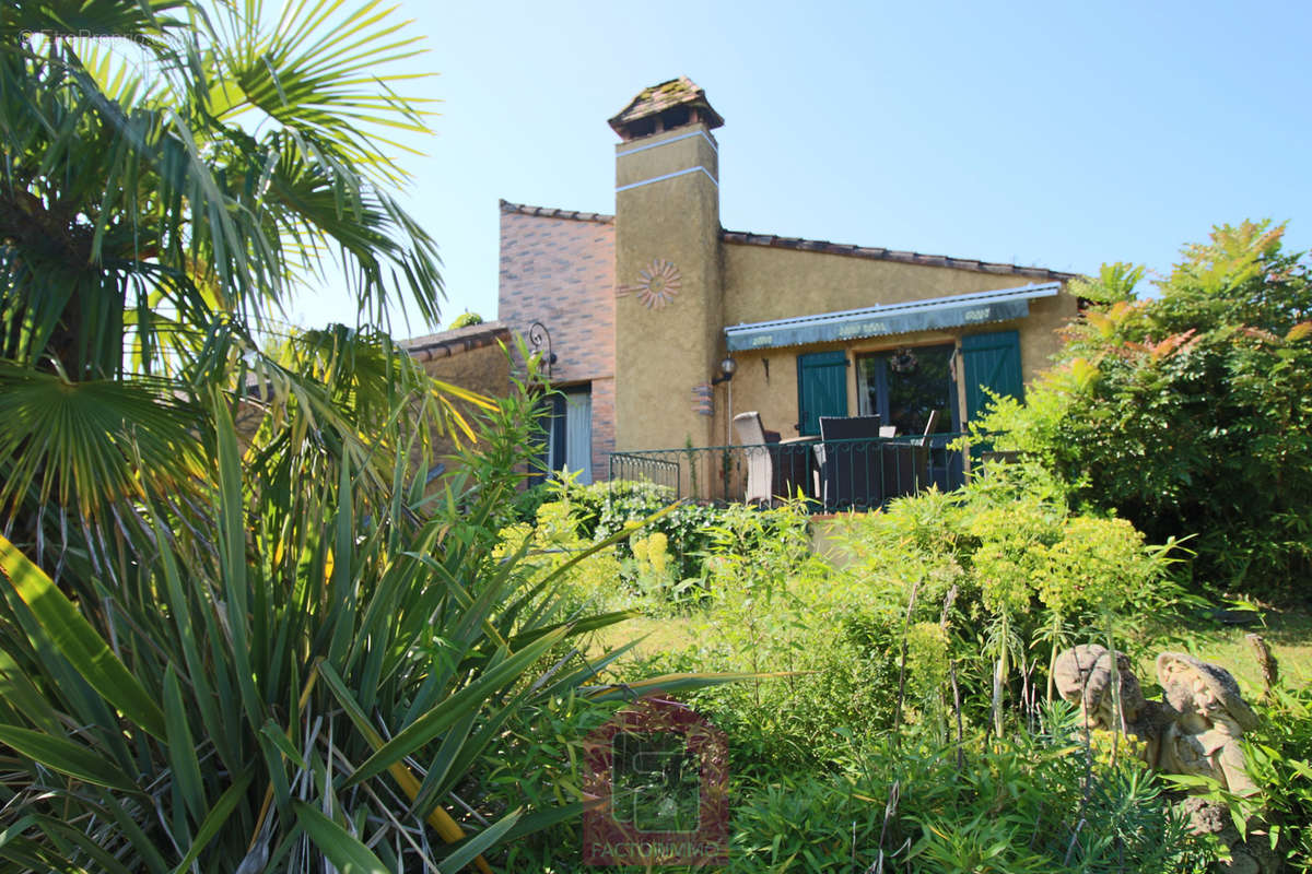 Maison à PUY-L&#039;EVEQUE