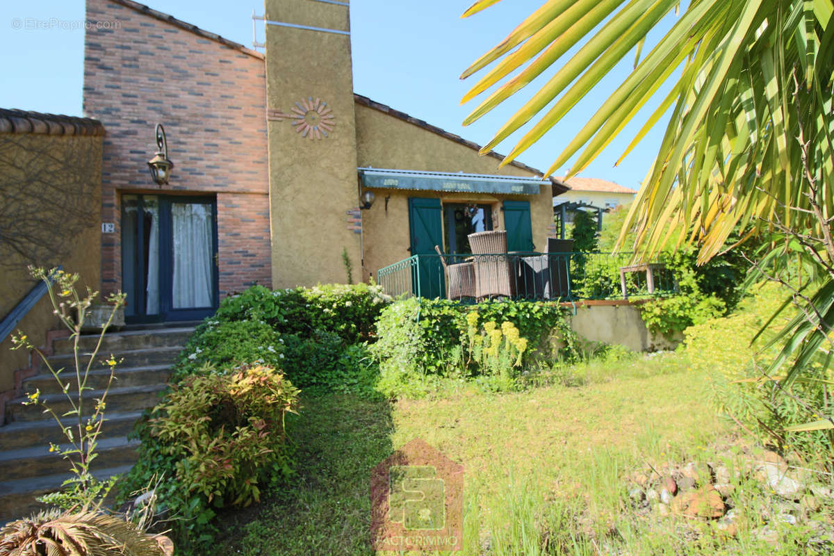 Maison à PUY-L&#039;EVEQUE