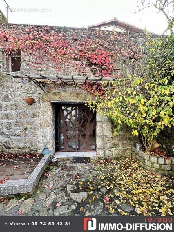 Maison à ANTRAIGUES-SUR-VOLANE