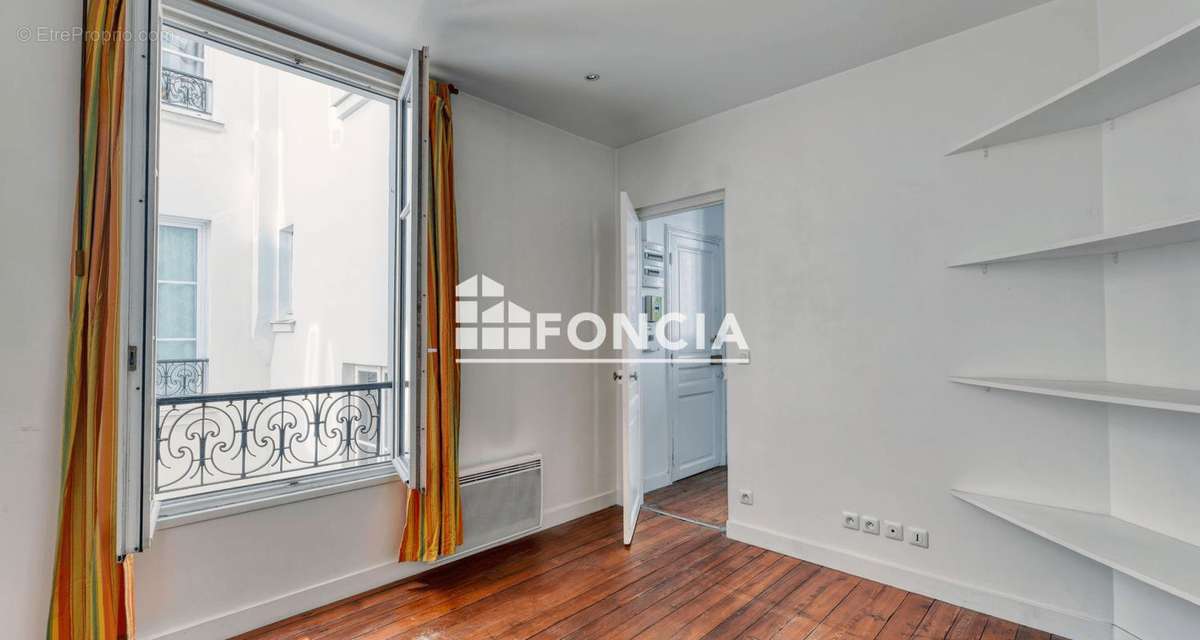 Appartement à PARIS-14E