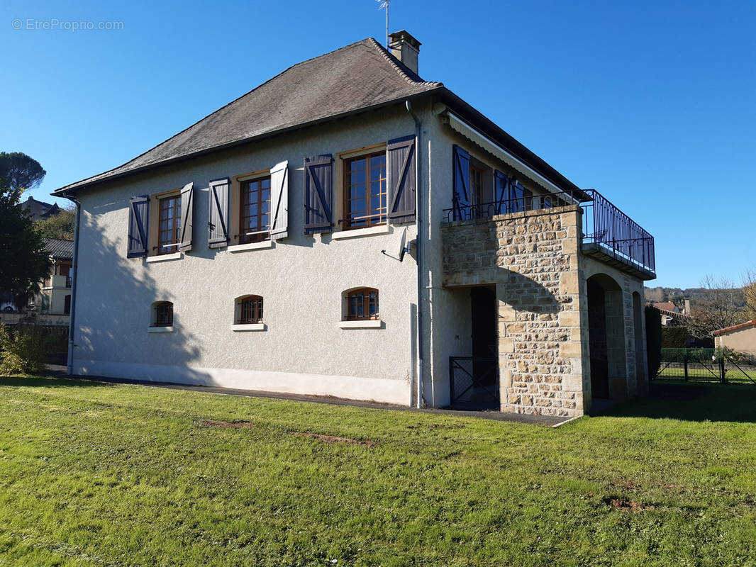 Maison à SAINT-CERE