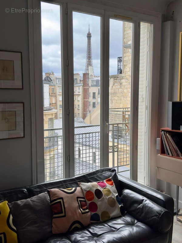 Appartement à PARIS-16E