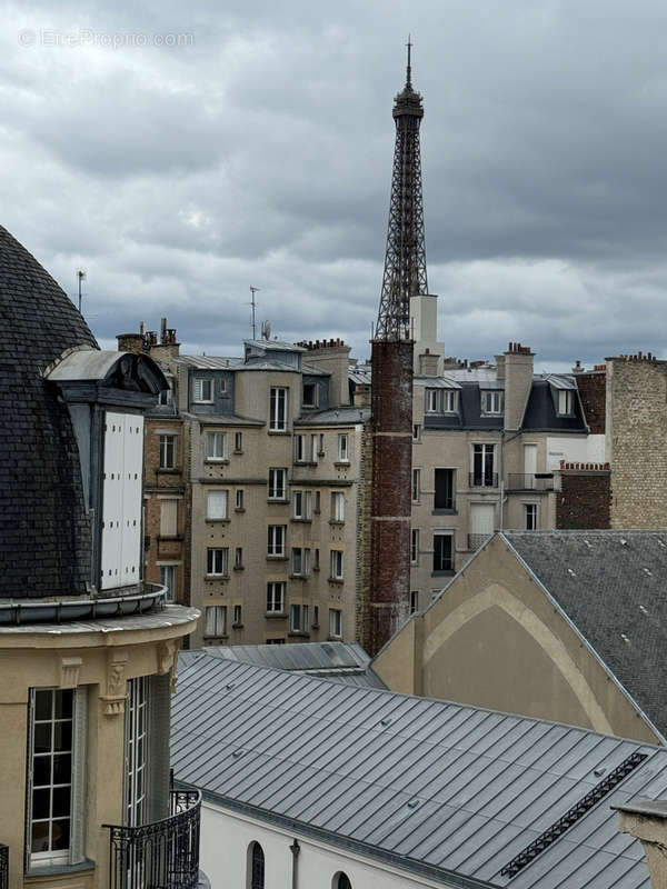 Appartement à PARIS-16E