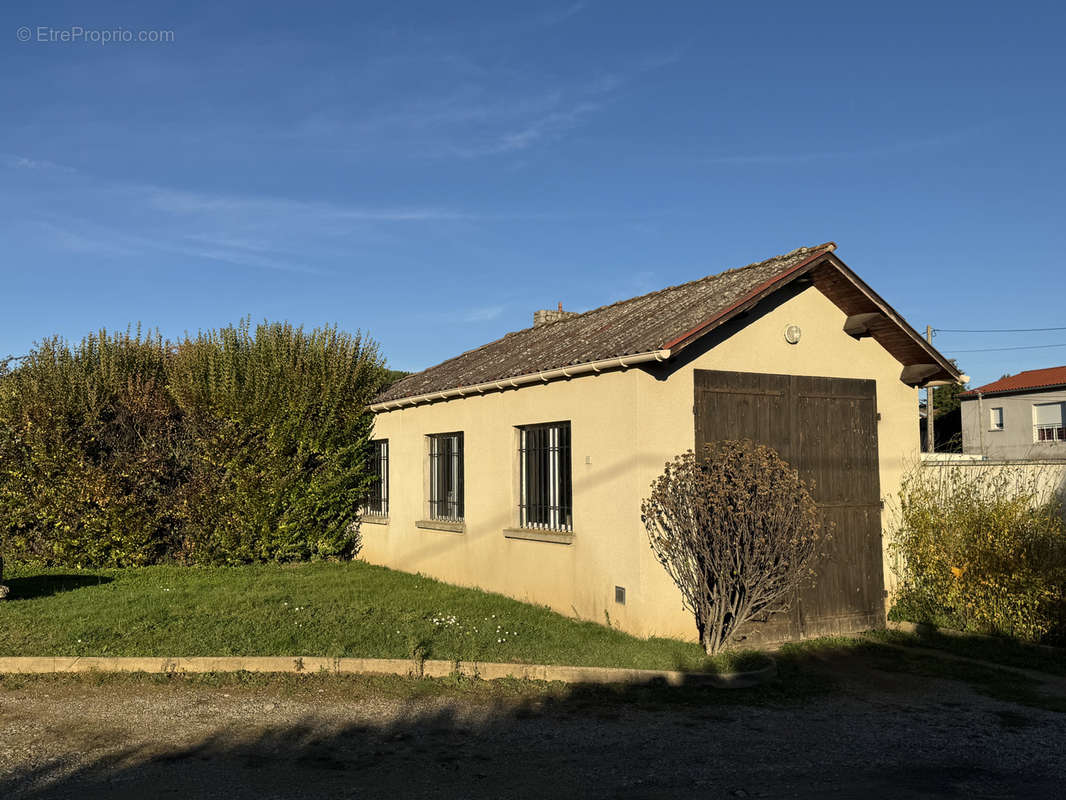 Maison à DAVEZIEUX