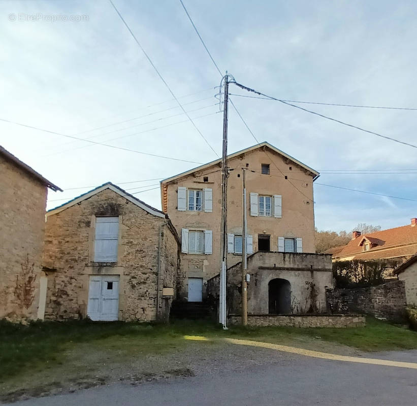 Maison à VILLEFRANCHE-DE-ROUERGUE