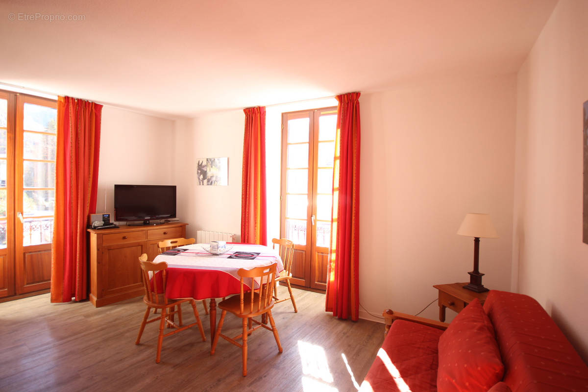 Appartement à AX-LES-THERMES