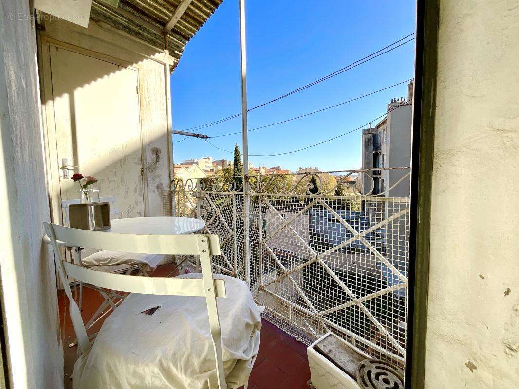 Appartement à MARSEILLE-5E