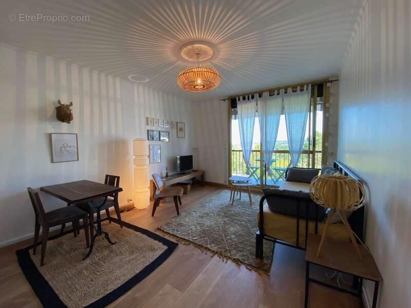 Appartement à MONTRICHARD