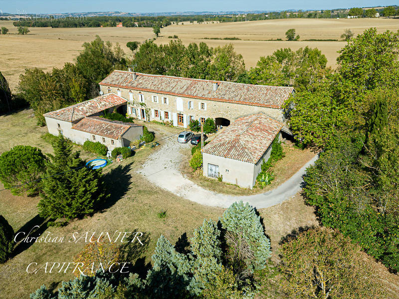 Maison à LA POMAREDE