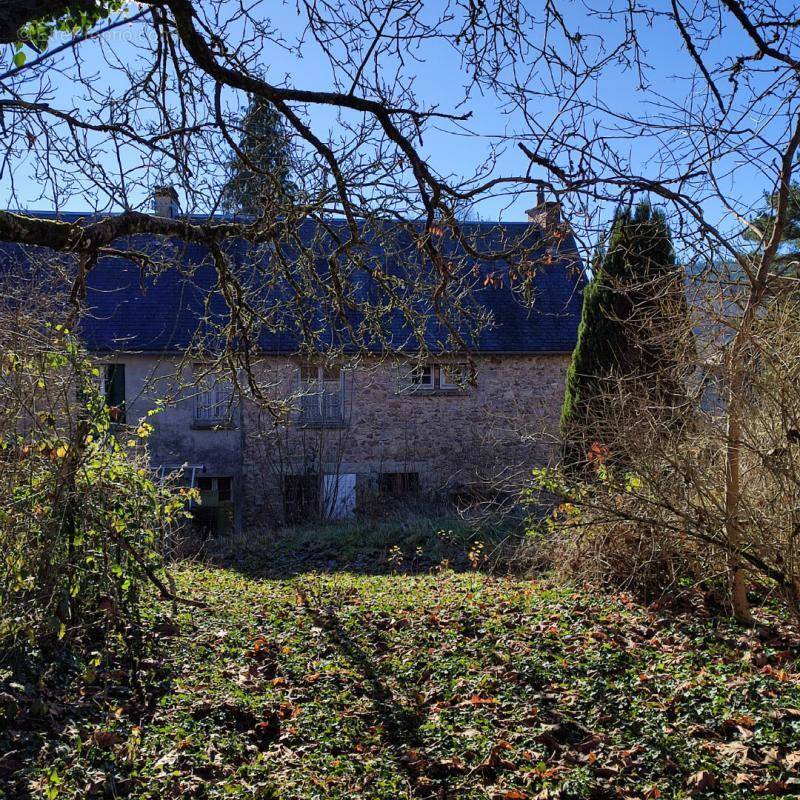 Maison à MONTSAUCHE-LES-SETTONS