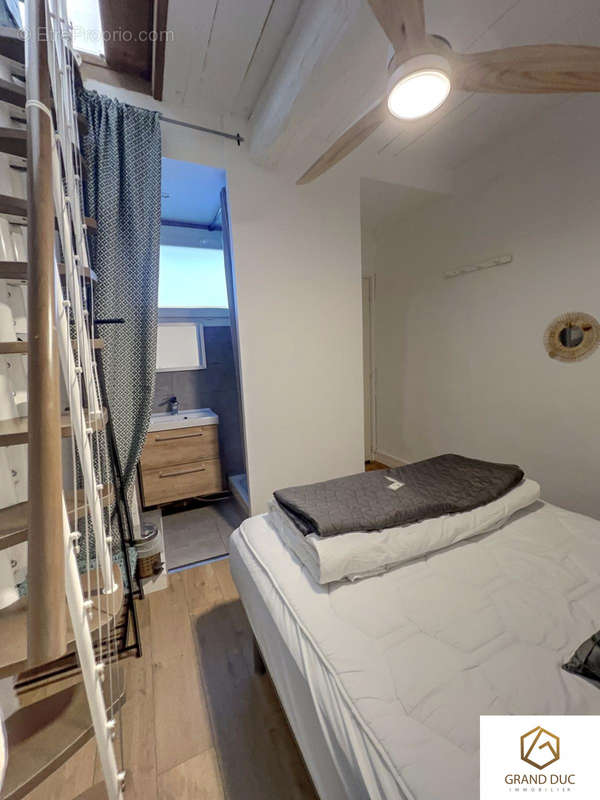 Appartement à MARSEILLE-2E