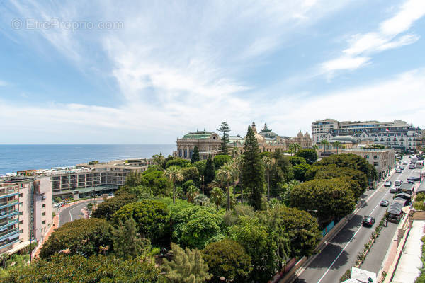 Appartement à BEAUSOLEIL