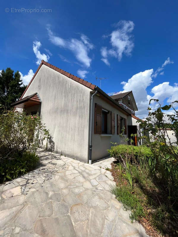 Maison à SAINT-MAUR-DES-FOSSES