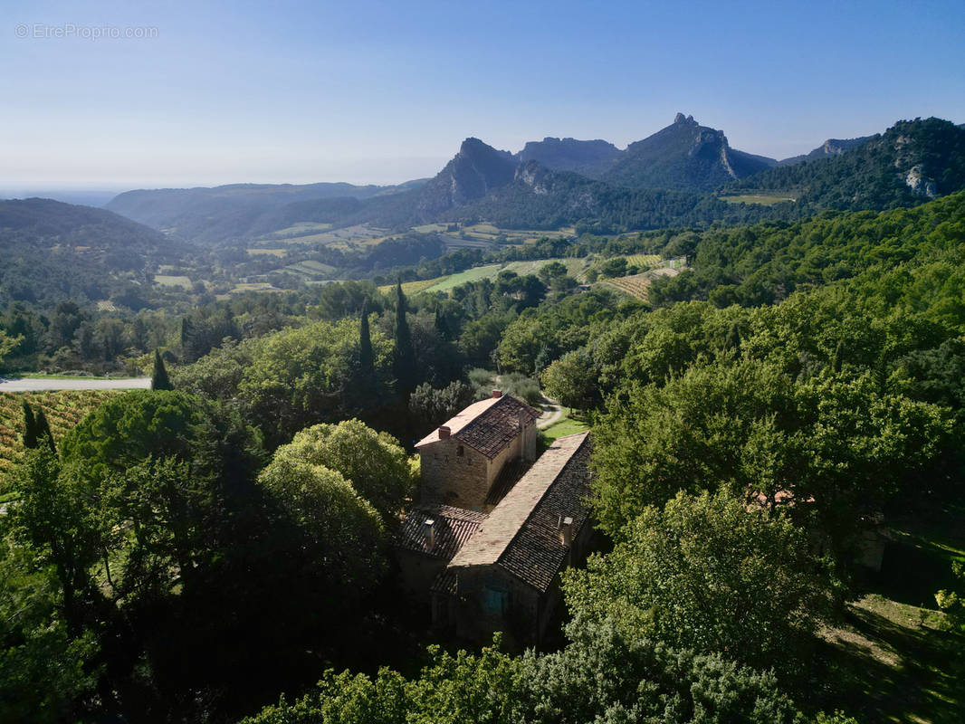 Maison à SUZETTE