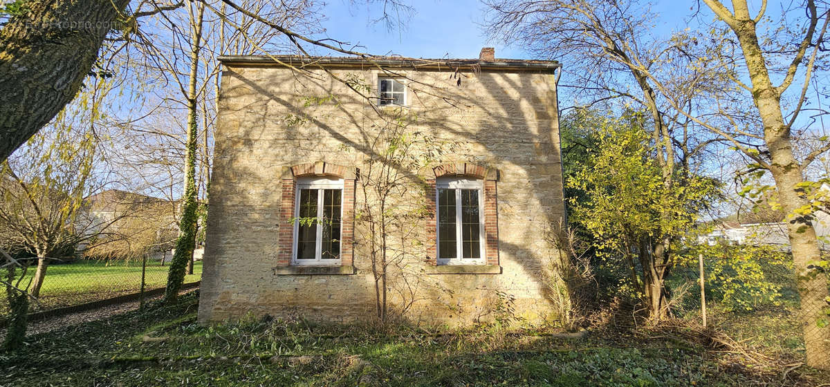 Maison à BILLY-SUR-OISY