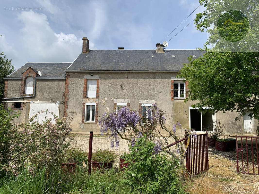 Maison à COURTENAY