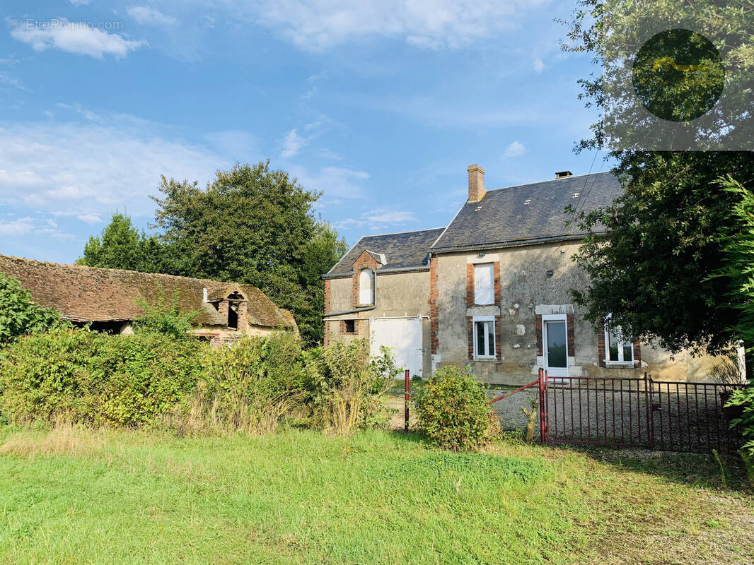 Maison à COURTENAY