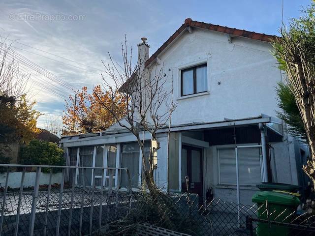 Maison à PARAY-VIEILLE-POSTE