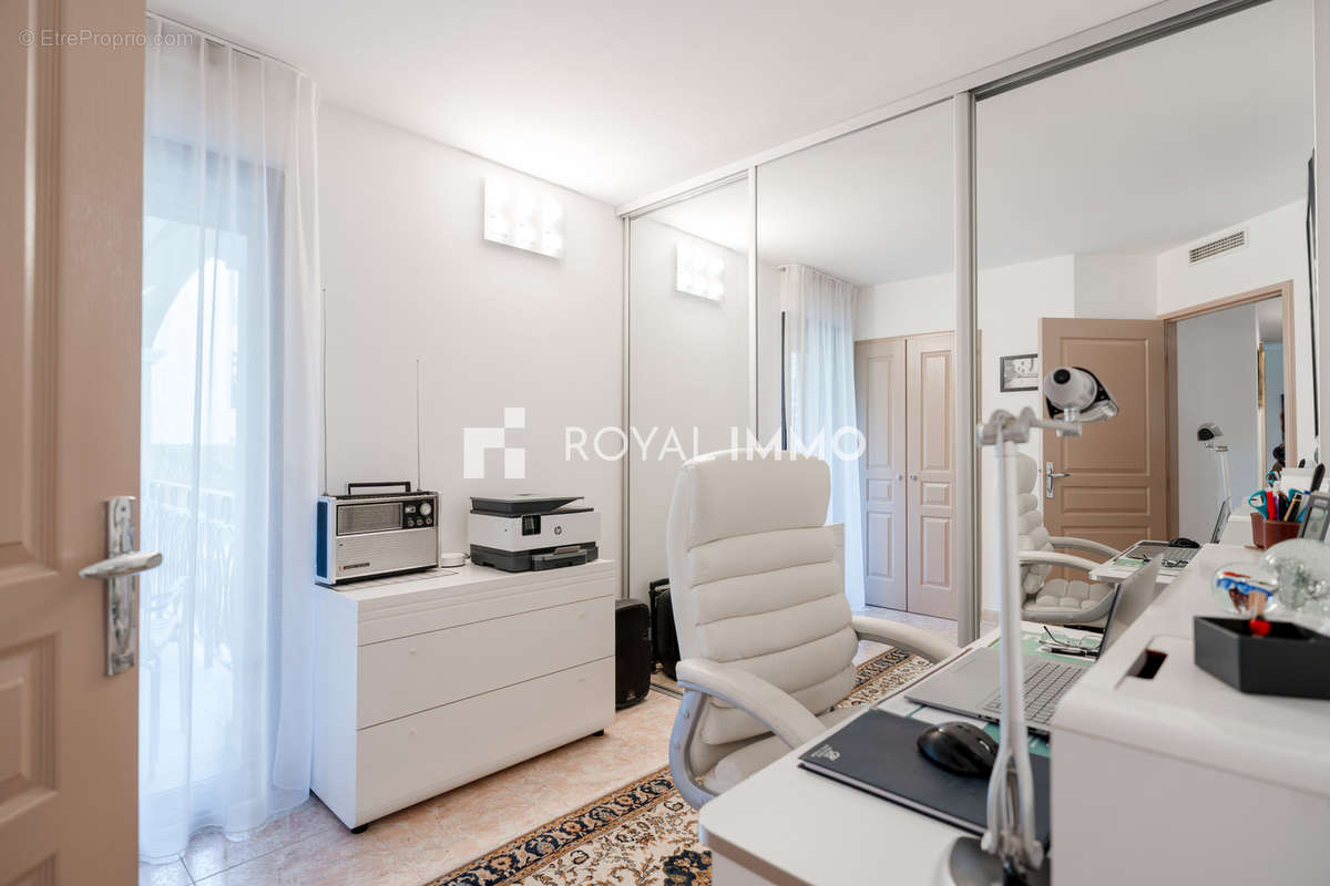 Appartement à HYERES