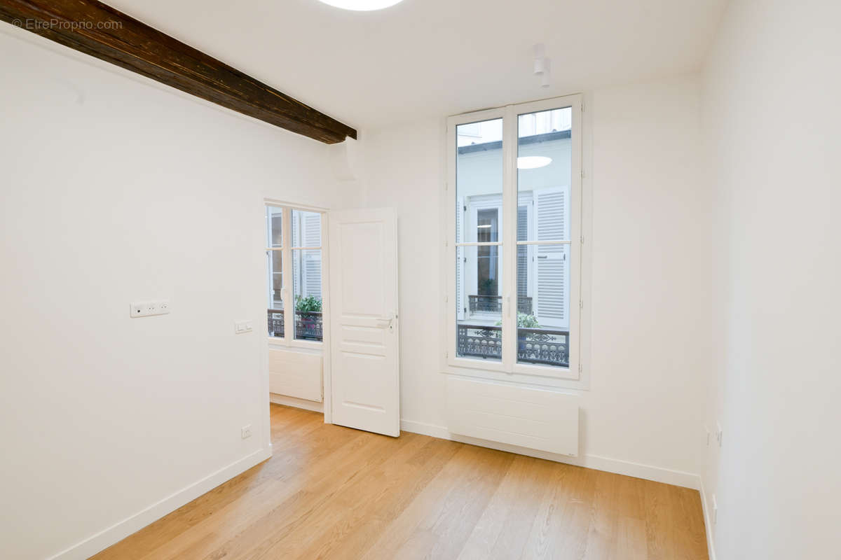 Appartement à PARIS-6E