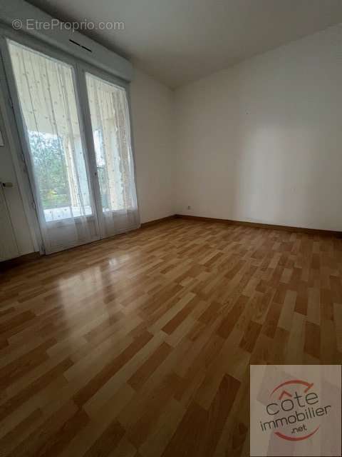 Appartement à DOURDAN