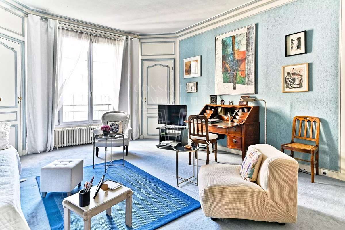 Appartement à NEUILLY-SUR-SEINE