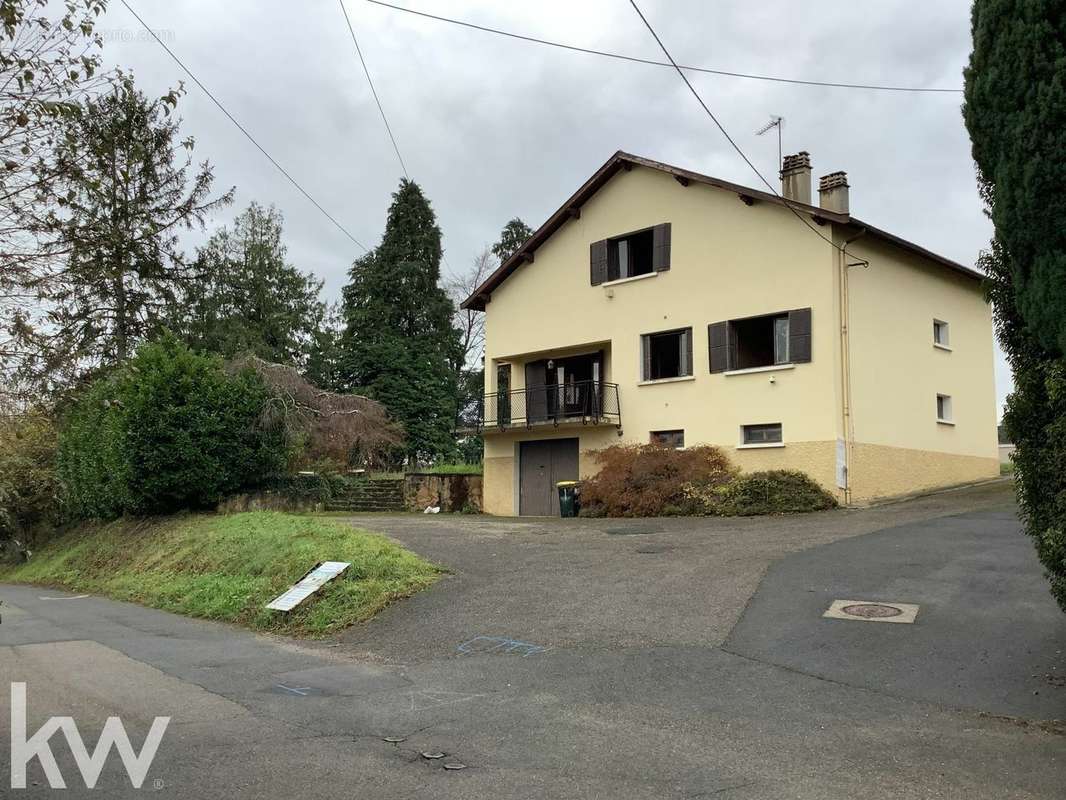 Maison à COLLONGES-AU-MONT-D&#039;OR