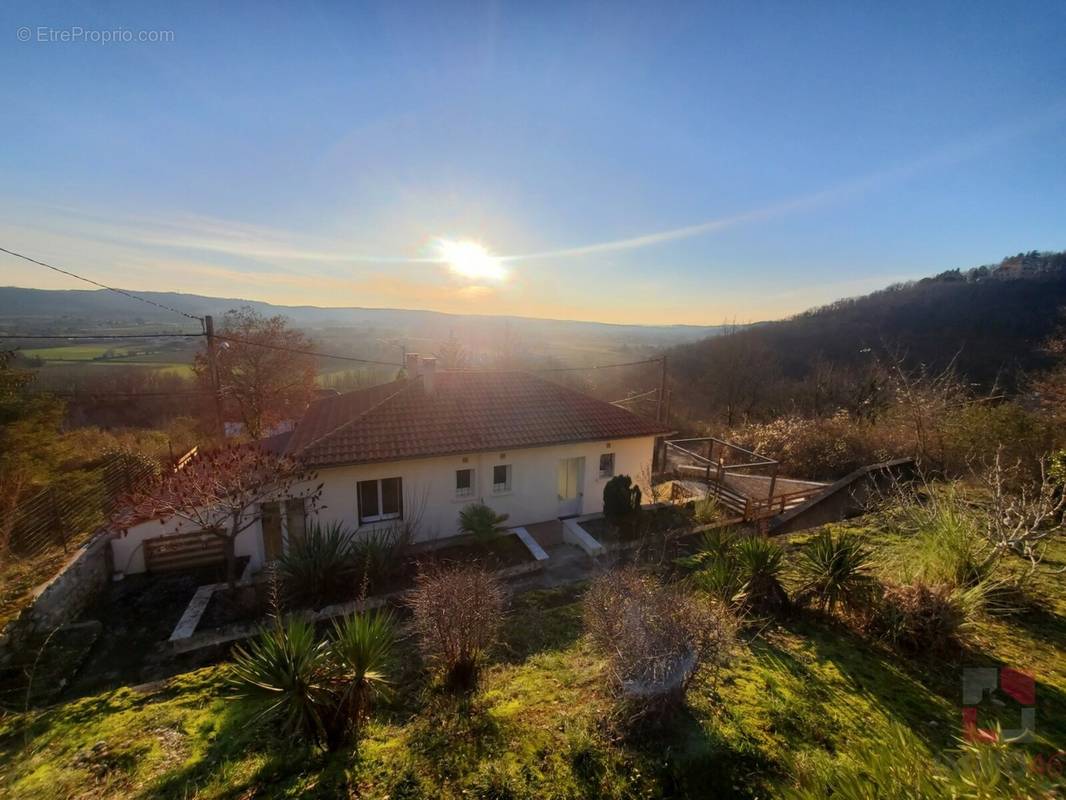 Maison à PUY-L&#039;EVEQUE