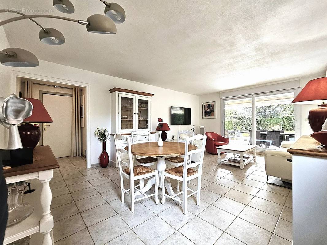 Appartement à FREJUS