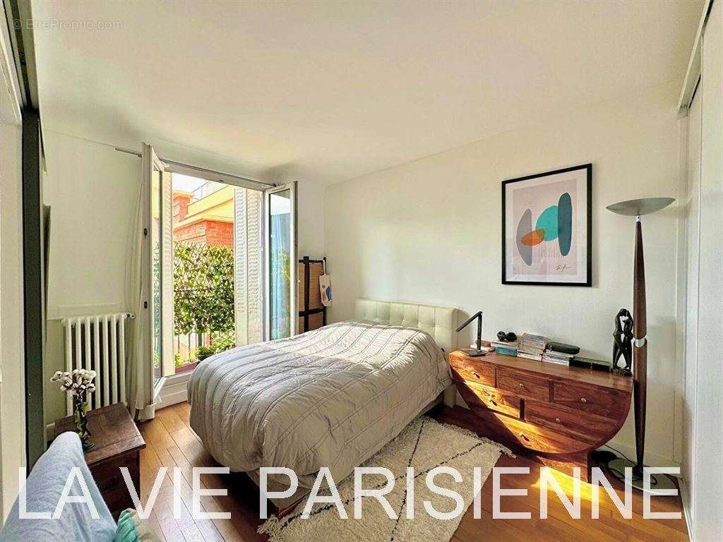 Appartement à PARIS-15E