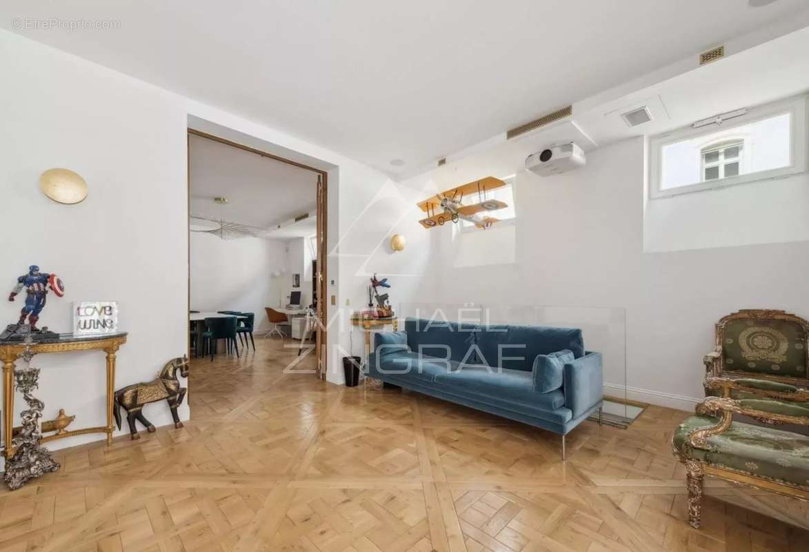 Appartement à PARIS-7E