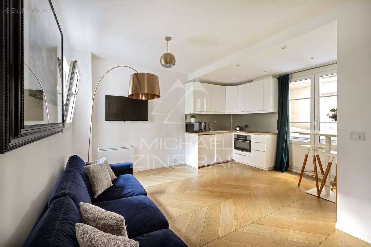 Appartement à PARIS-7E